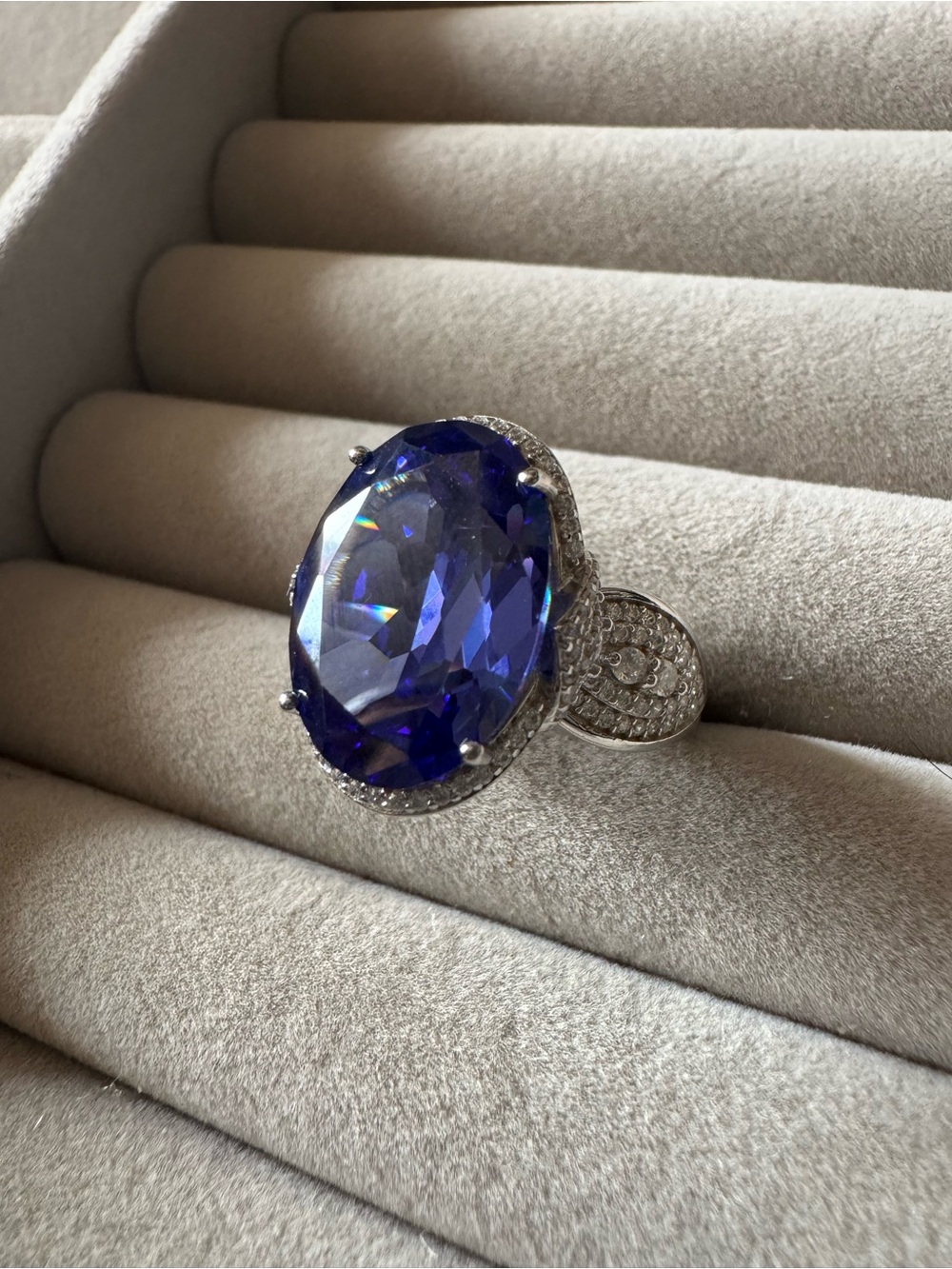 925 Sterling Silver Blue Oval CZ Halo Statement Ring Size 8